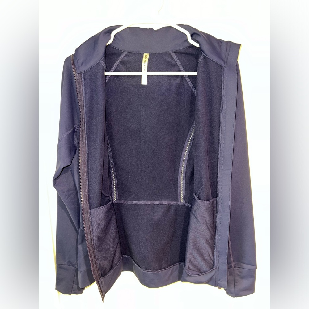 Fabletics Zip Up _ Size Medium - image 7